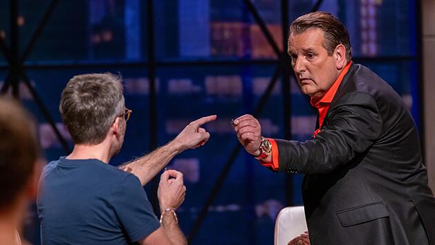 Ralf D&uuml;mmel (rechts) ist von Ingasis Innovation &uuml;berzeugt - das sind aber nicht alle VOX-L&ouml;wen.