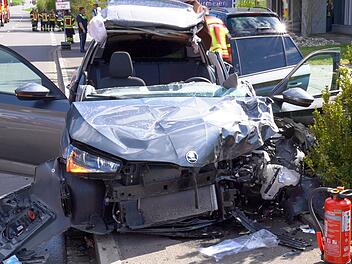 Horror-Crash in Nabburg: Kind lebensgef&auml;hrlich verletzt - Polizei mit Update