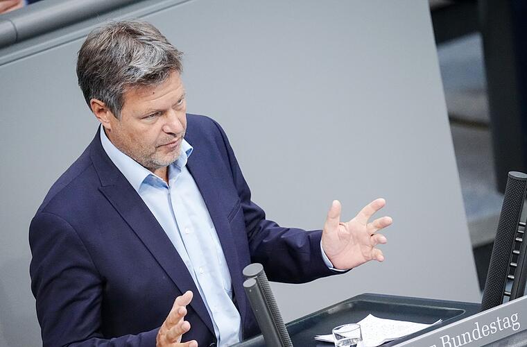 Habeck kündigt erweiterte Hilfen für Unternehmen an