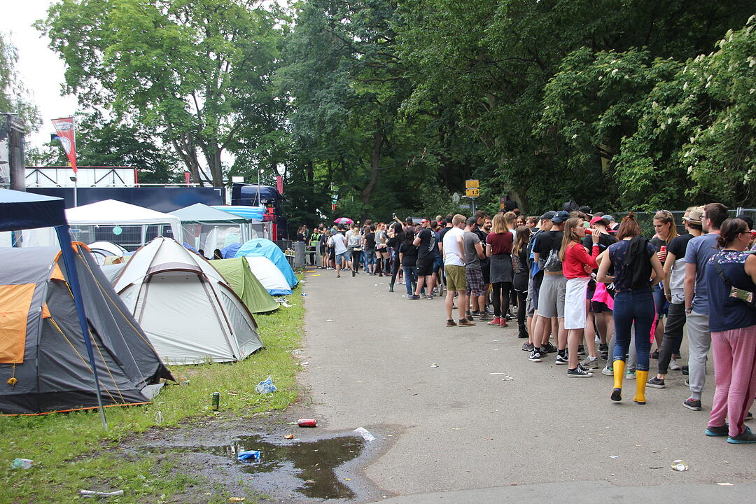 Zeltplatz bei Rock im Park am Freitag