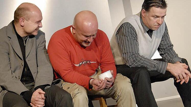 Auf der Bühne und als kreative Organisatoren hinter den Kulissen ein starkes Trio: Georg Mädl, Frank Schott und Rüdiger Baumann vom Kulmbacher Schauhaufen (von links) bei "Kunst" 2008. Fotos: Archiv/Schauhaufen