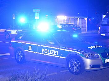 Im Zusammenhang mit der Verfolgungsjagd quer durch Nürnberg sucht die Polizei nach weiteren Zeugen und potentiell Geschädigten. Die Mordkommission ermittelt. Symbolfoto: Ronald Rinklef