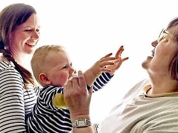 Grete Kahl besucht mit ihremSohn Gustav zwei Mal in der Woche das Antonistift