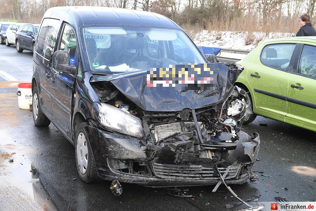 Unfallserie auf A73 bei Buttenheim