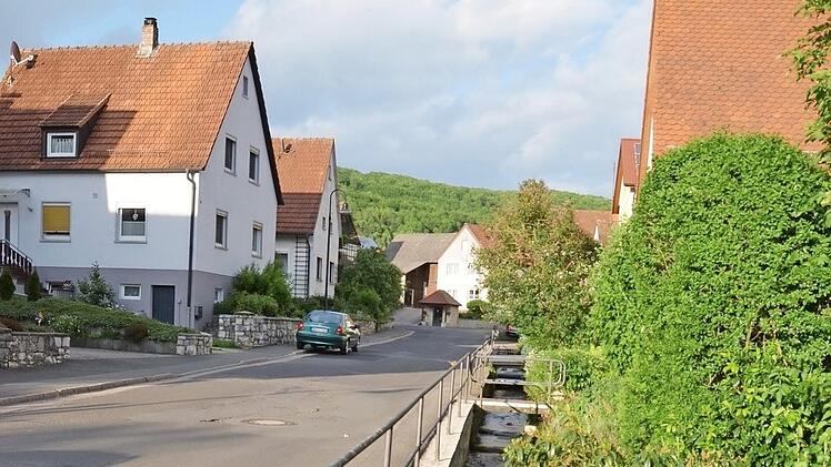 Der Otterbach und die Otterbachstraße werden ein wichtiger Teil des Städtebaulichen Entwicklungskonzepts (SEK) für Melkendorf sein. Foto: Andrea Spörlein