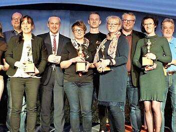 "Oscar-Verleihung" an die Darsteller vom "Brandner Kaspar"  Foto: Werner Reißaus
