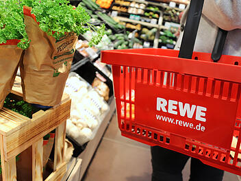 "Scharfkantige" Metallteile: Rewe ruft Tiefkühl-Cevapcici zurück