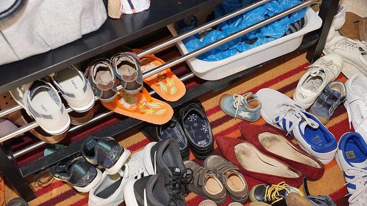 Schuhe aus! Krabbelkinder!   Foto: Pascale Ferry
