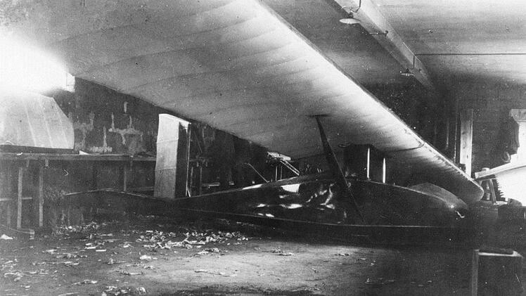 Ein früher Segelflugapparat möglicherweise auf dem Grundstück in Bischofsheim. Foto/Quelle: Airbus corporate heritage