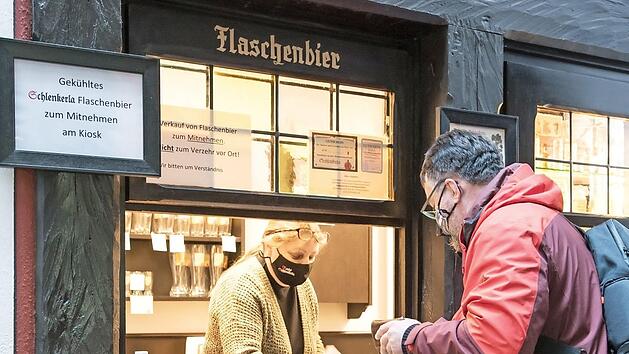 Die Gastronomie (hier das Schlenkerla) stellt notgedrungen auf Mitnahme-K&uuml;che um.  Foto: Markus Trenkle