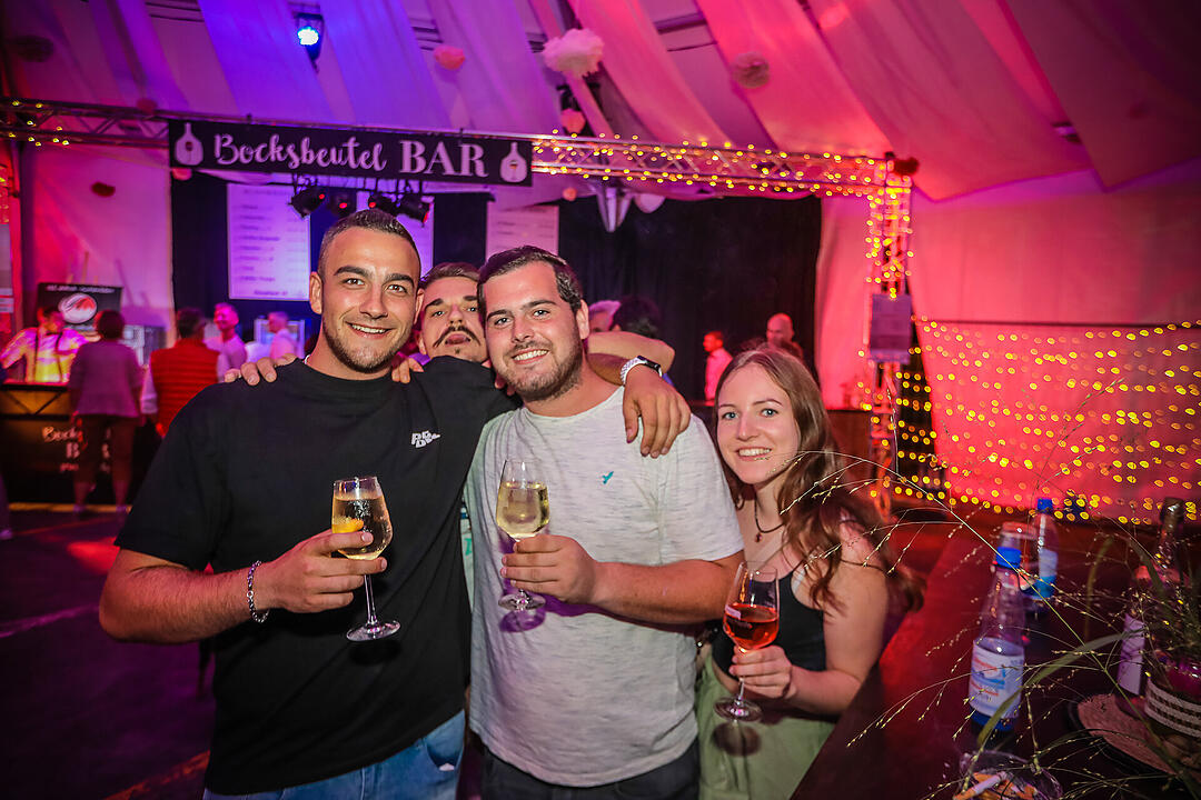Impressionen vom größten Weinfest in Franken!