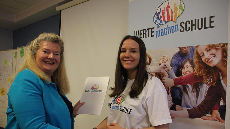 Lena Fischer ist die einzige Schülerin aus dem Landkreis Kronach, die zur Wertebotschafterin ausgebildet wurde.  Veronika Schadeck