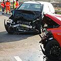 Auf der B27 hat sich ein schwerer Verkehrsunfall ereignet. Mehrere Menschen wurden verletzt. Die Bundesstraße muste komplett gesperrt werden. Foto: Höfig/News5