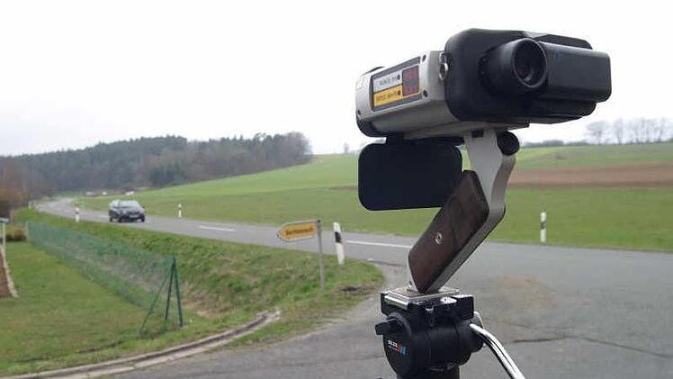 Blitzgeräte stellt in Stockheim seit Anfang 2012 wieder ausschließlich die Polizei auf.  Foto: Archiv