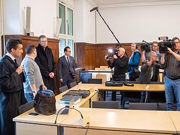 Eine Sprecherin des Landgerichts Nürnberg-Fürth bestätigte, dass die Eltern der getöteten Jugendlichen im Nürnberger S-Bahn-Prozess Revision eingelegt haben. Foto: Daniel Karmann/dpa