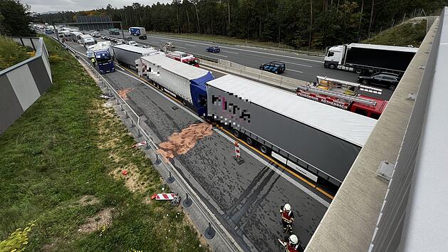 A3 bei N&uuml;rnberg: Unfall mit mehreren Lastwagen