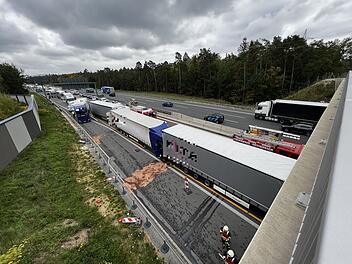 A3 bei N&uuml;rnberg: Unfall mit mehreren Lastwagen