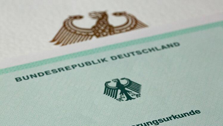 Einbürgerungsurkunde
