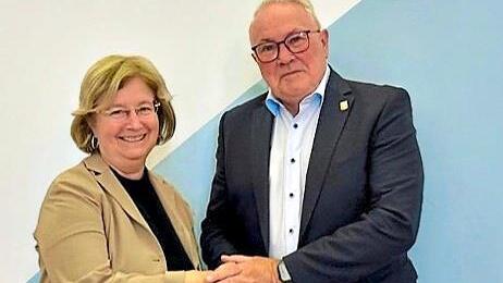 Zweiter B&uuml;rgermeister Thomas Leiner empfing die Generalkonsulin des Staates Israel in M&uuml;nchen, Talya Lador Fresher, im Rathaus Bad Kissingen.Ines Renninger