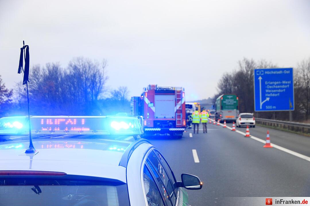 Unfall auf A3 bei Erlangen-West