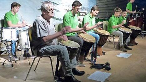 Das Percussion-Ensemble hat in Hemhofen Kultstatus. Fotos: Lindner