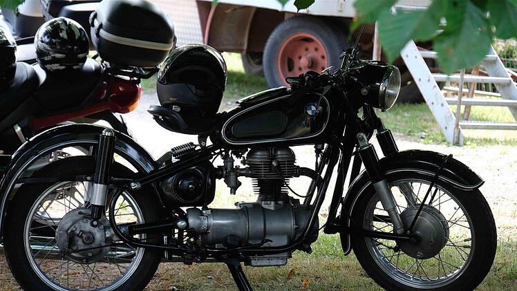 Auch alte Maschinen gab es zu sehen, wie diese BMW. Foto: Gerd Schaar