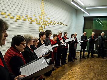Viel Beifall erhielt das neu gegründete Vokalensemble Klangwerk Coburg bei seinem Debüt-Konzert.Foto: Jochen Berger