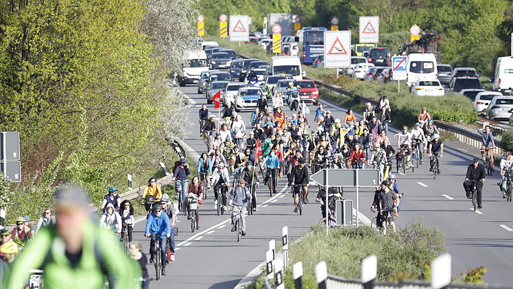 Gegen Ausbau des Frankenschnellwegs: Fahrraddemo in Nürnberg
