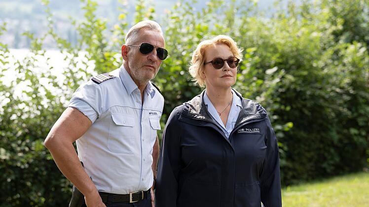 Die Coolen vom See: Paul Schott (Tim Wilde) und Nele Fehrenbach (Floriane Daniel) ermitteln nach dem Fund der Leiche von Viktor Fuchs in einem Wohnprojekt für kriminell gefährdete Jugendliche.