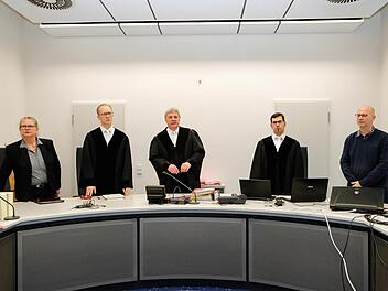 Beim Vergewaltigungsprozess gegen Rami F. in Bamberg haben am Mittwoch Zeugen ausgesagt, darunter eines der Opfer und ihre Mutter. Foto: Matthias Hoch