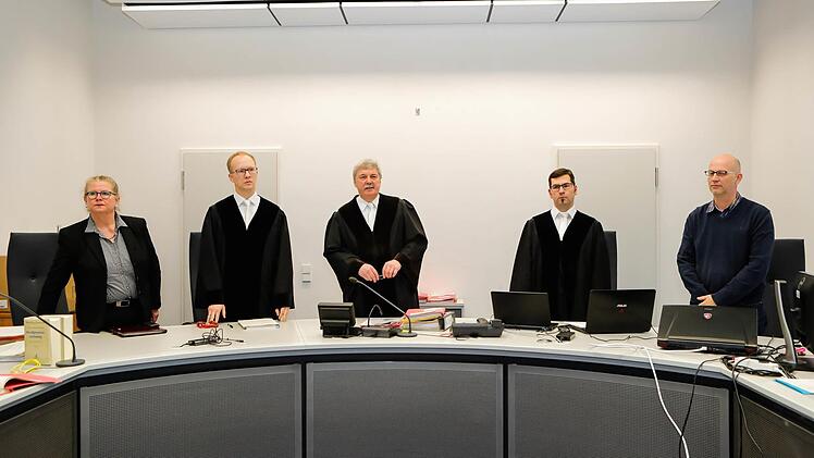 Beim Vergewaltigungsprozess gegen Rami F. in Bamberg haben am Mittwoch Zeugen ausgesagt, darunter eines der Opfer und ihre Mutter. Foto: Matthias Hoch