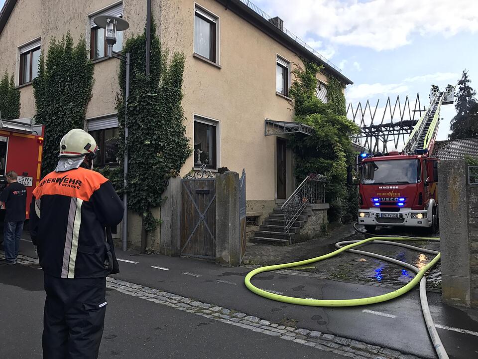 Brand im Kreis Schweinfurt vernichtet Scheune