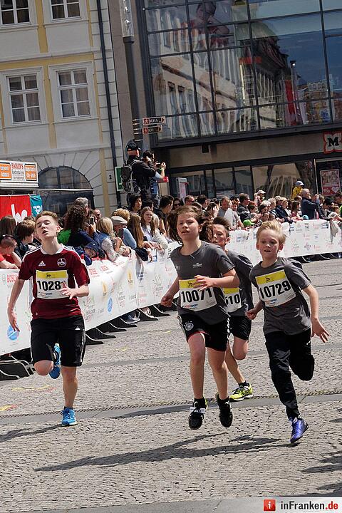 Weltkulturerbelauf in Bamberg: Der Zieleinlauf am Maxplatz