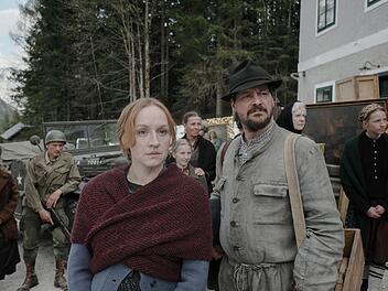 Ein mutiger Akt zum Ende des 2. Weltkriegs, der auf einer wahren Geschichte beruht: Elsa Mitterj&auml;ger (Brigitte Hobmeier) und Sepp Rottenbacher (Fritz Karl) haben ihr Leben gegen die Vernichtung von unsch&auml;tzbar wertvollen Kunstwerken durch die Nazis eingesetzt.