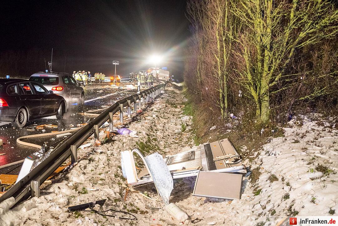 Frau bei Unfall auf A7 bei Kitzingen getötet
