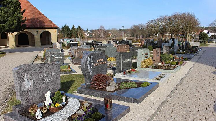 Friedhof Röttenbach  Foto: Evi Seeger