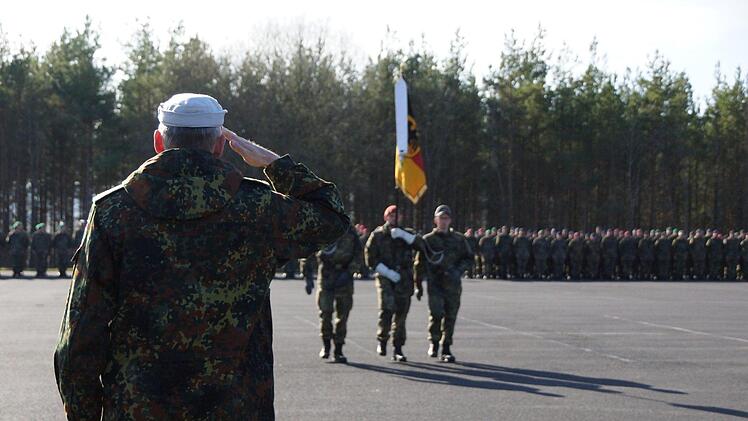 Kommandowechsel beim Hammelburger Ausbildungszentrum InfanterieFoto: Arkadius Guzy