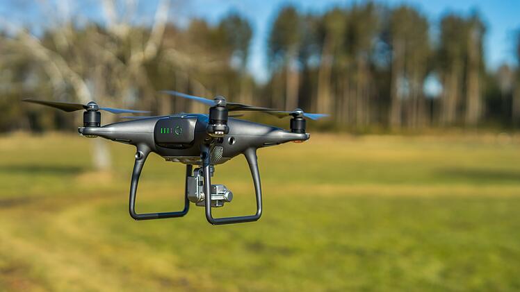 Bamberg: Drohne fliegt in K&uuml;rze &uuml;ber den Hain - um Gesundheitszustand zu checken