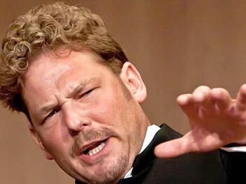 Matthias Rexroth präsentierte in Coburg einen anspruchsvollen Liederabend. Im Zentrum: die Uraufführung von Gerhard Deutschmanns Zyklus "Herbstbilder". Foto: Jochen Berger