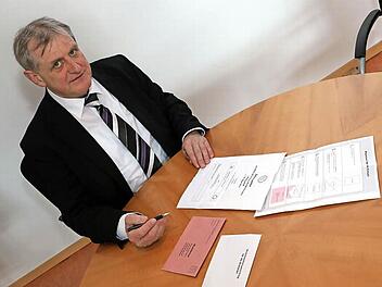 Mit gutem Beispiel ging Bruno Kellner voraus und auch selbst zur Wahl, konkret hatte er sich für die Briefwahl entschieden. Foto: Barbara Herbst