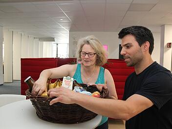 Annegret Schmidt und Dustin Hofknecht sind Lebensmittelretter. Foto: Katrin Geyer