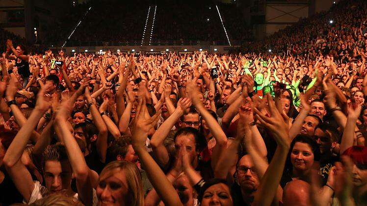 Das Publikum geht voll ab bei "Die Ärzte".