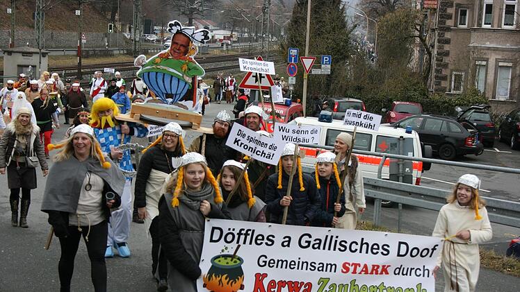 Beim Kronacher FaschingszugMaria Löffler