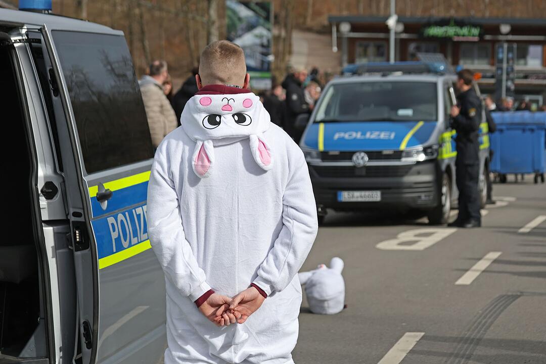 Tunerszene trifft sich im Harz - Kontrollen der Polizei