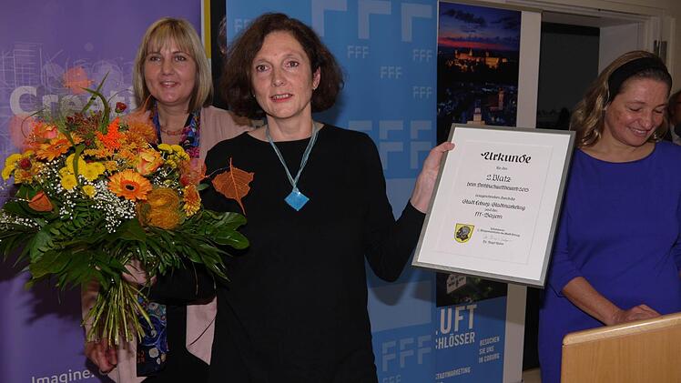 Platz 2: Susanne Finken (mit Birgit Weber). Foto: Berthold Köhler
