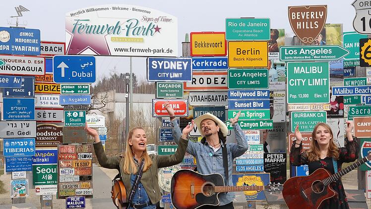 "More than words" singen im Fernwehpark