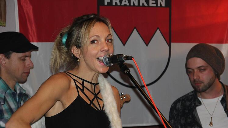 Heiße Blicke, heiße Frau, tolle Songs: Melanie Dekker