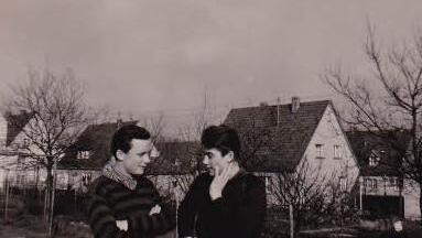 Die Zwillingsbrüder Jan und Wilhelm Bruck in der Siedlung. Fotos: privat