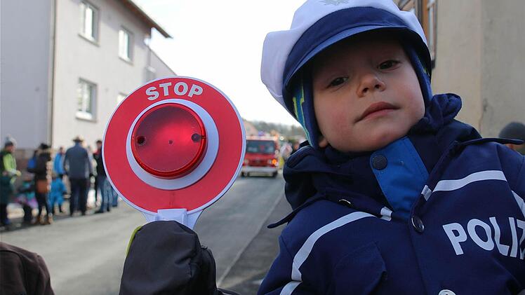 Faschingszug Schwärzelbach  Foto: Gerd Schaar