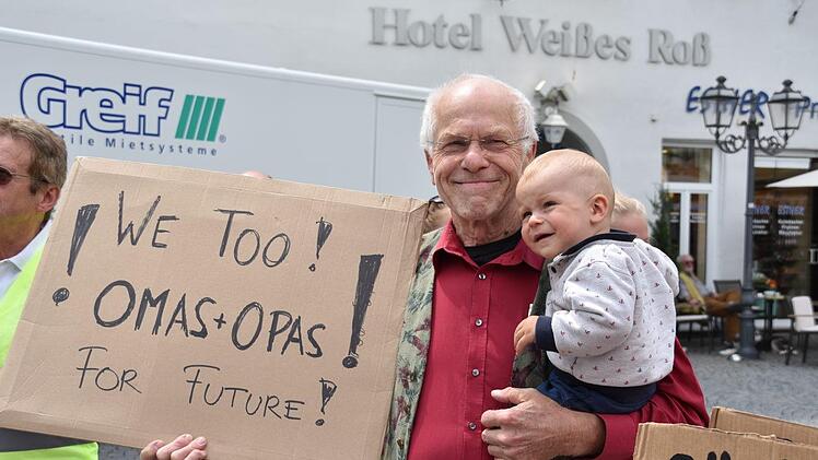 Jung und Alt waren auf "Fridays-vor-Future"-Demo in Kulmbach vereint.Uschi Prawitz